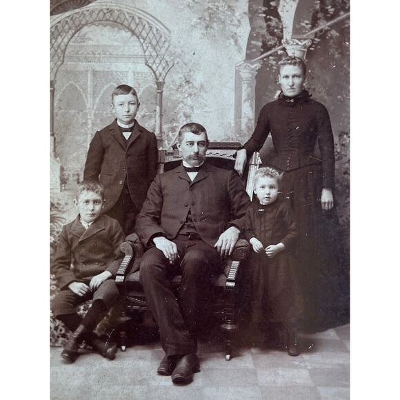 Antique Photo Cabinet Card 1900s Handsome Family Of Five JF Wentz Ridgeville Ind - Picture 1 of 7